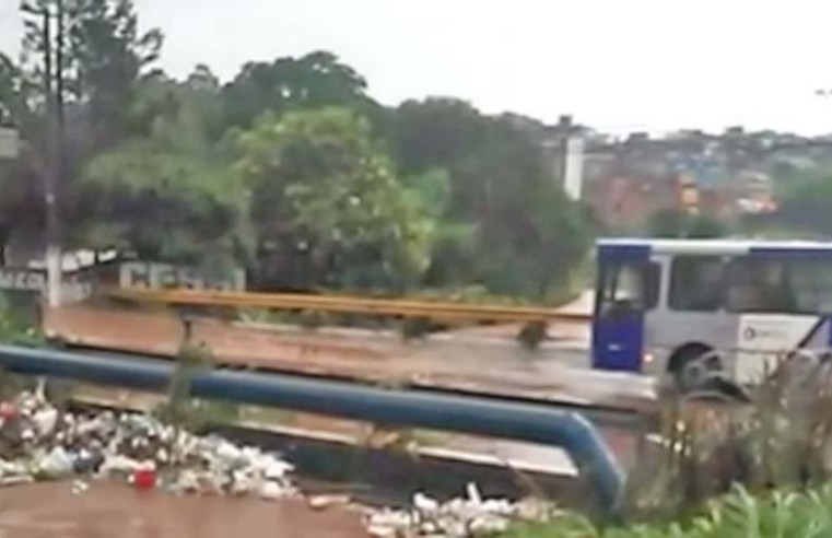 Vídeo: Chuva deixa o transporte em Mauá prejudicado nesta terça-feira - revistadoonibus