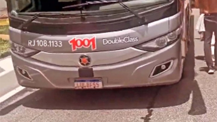 RJ: Passageiros de ônibus relatam mais de 10h parados na via Dutra