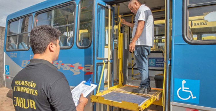 Boa Vista: Frota de ônibus passa por vistoria antes do início das aulas - revistadoonibus