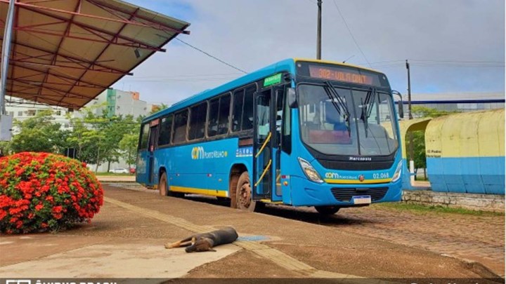 Passageira é assaltada em ponto de ônibus de Porto Velho