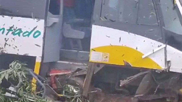 Acidente com micro-ônibus deixa um ferido na ERS-425 