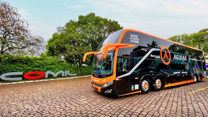 Aguiar renova com Comil Invictus DD Scania 8×2 Euro 6