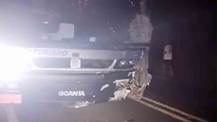 PI: Acidente entre moto e ônibus deixa um morto em Luís Correia