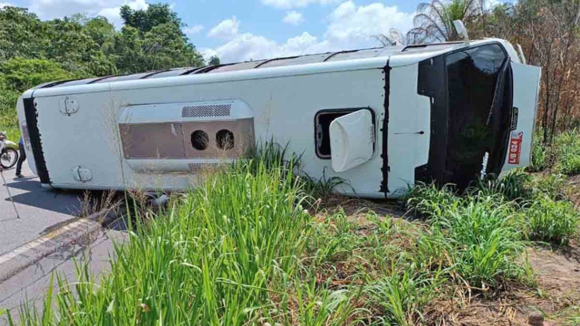 PA: Acidente com micro-ônibus deixa um morto em Irituia