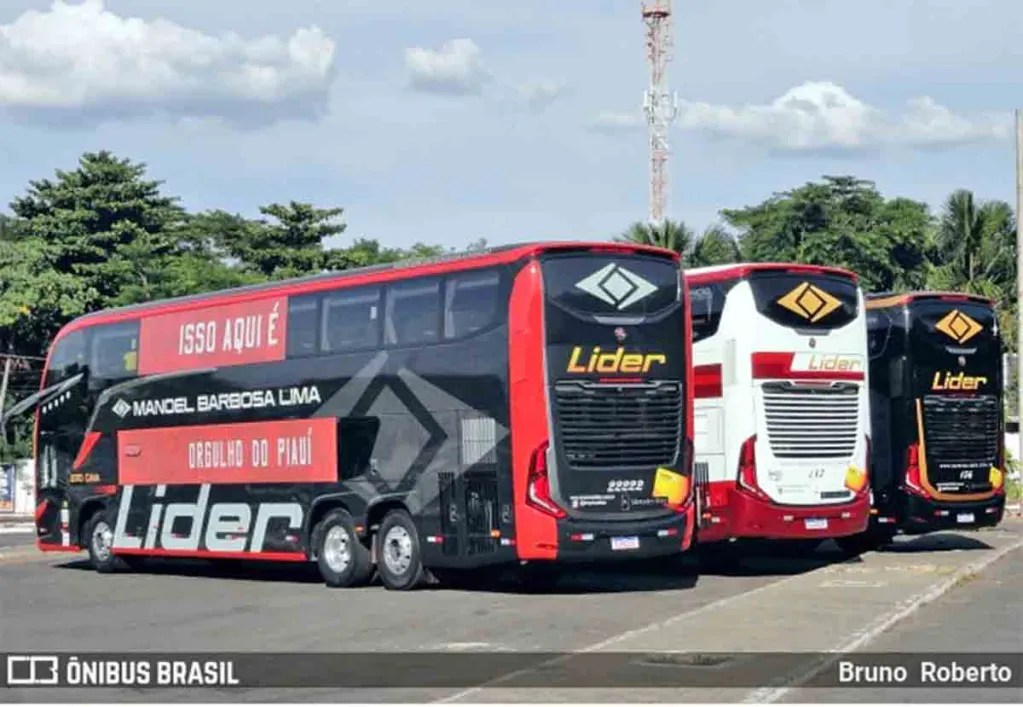 Empresa Lider renova com Paradiso G8 1800 DD Mercedes Euro 6 - revistadoonibus