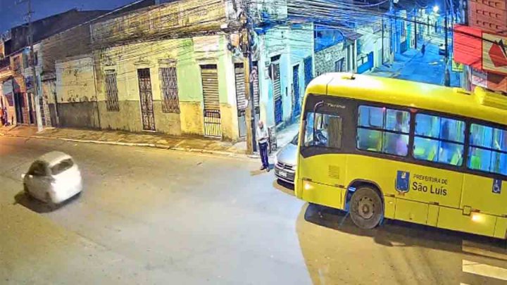 Vídeo: Acidente entre carro e ônibus chama a atenção em São Luís