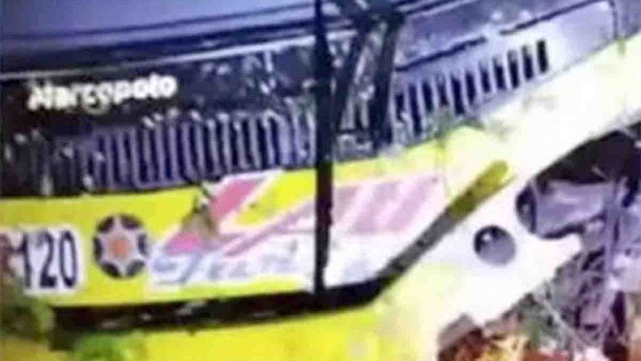 CE: Ônibus tomba com 48 estudantes na cidade de Camocim