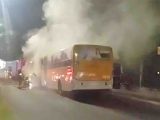 Vídeo: Ônibus articulado da Carris pega fogo em Porto Alegre - revistadoonibus