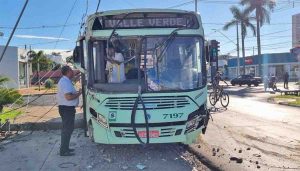 SP: Acidente com ônibus deixa 6 feridos em Araraquara - revistadoonibus
