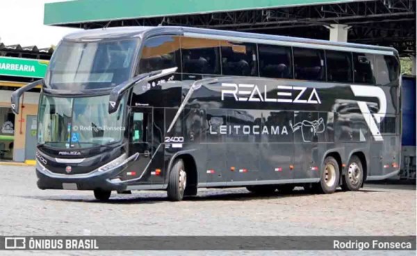 Realeza renova com 2 novos Paradiso G8 1800 DD Volvo Euro 6 - revistadoonibus