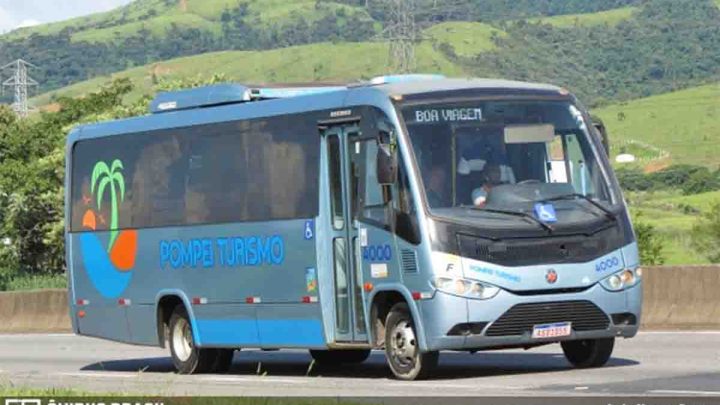 PR: ANTT diz que micro-ônibus que tombou seguia irregular