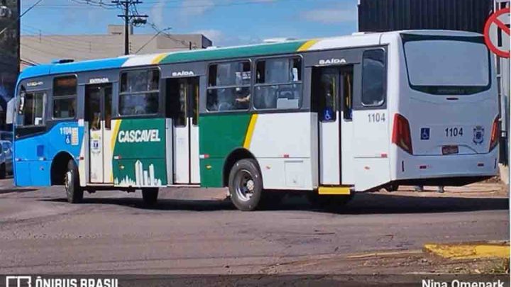 PR: Passageira desmaia dentro de ônibus em Cascavel