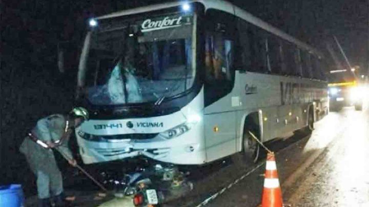 GO: Motociclista morre ao colidir contra ônibus em Goianésia