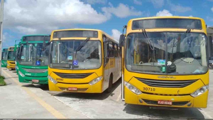 Rodoviários de Salvador irão decidir sobre paralisação nesta tarde