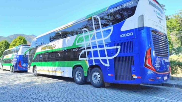 Hashtag Tur incorpora Paradiso G8 1800 DD Volvo ex-Util