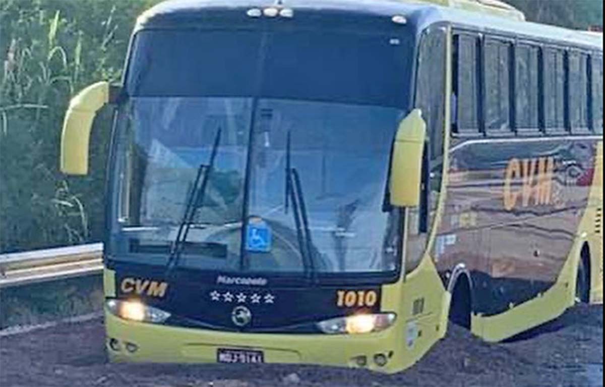 Belo Horizonte: Ônibus da CVM perde freio e usa a área de escape do Anel Rodoviário