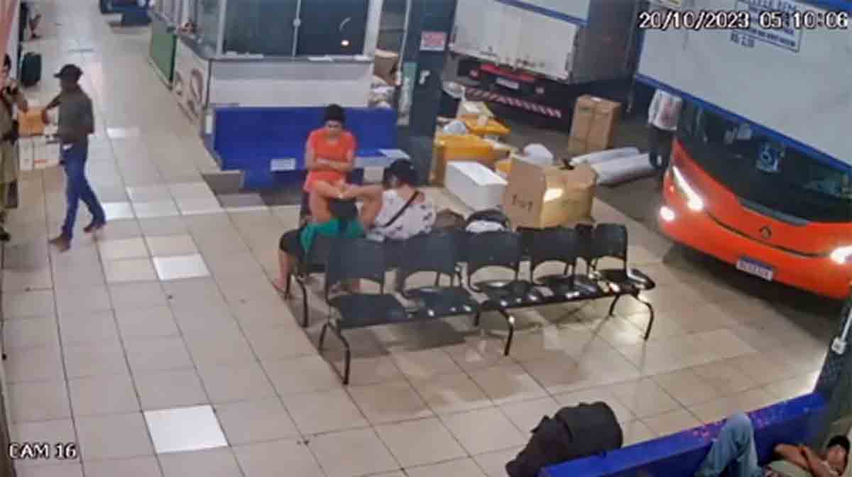 Vídeo: Bandido morre ao assaltar PM na Rodoviária de Gurupi