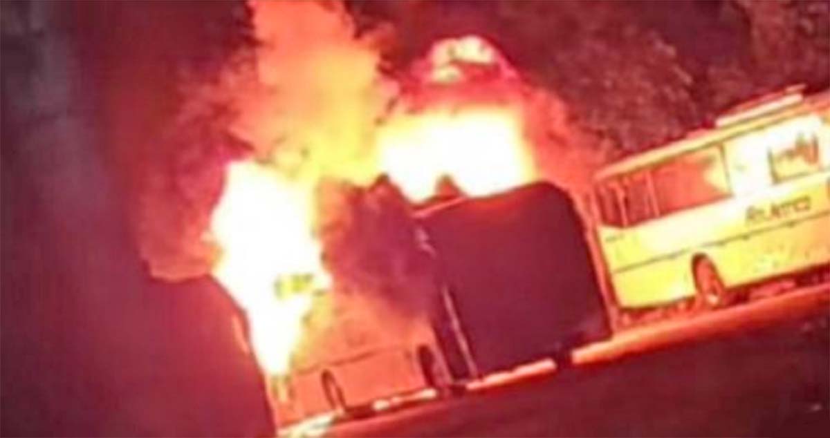 BA: Homem é preso após incendiar 3 ônibus em Entre Rios - revistadoonibus
